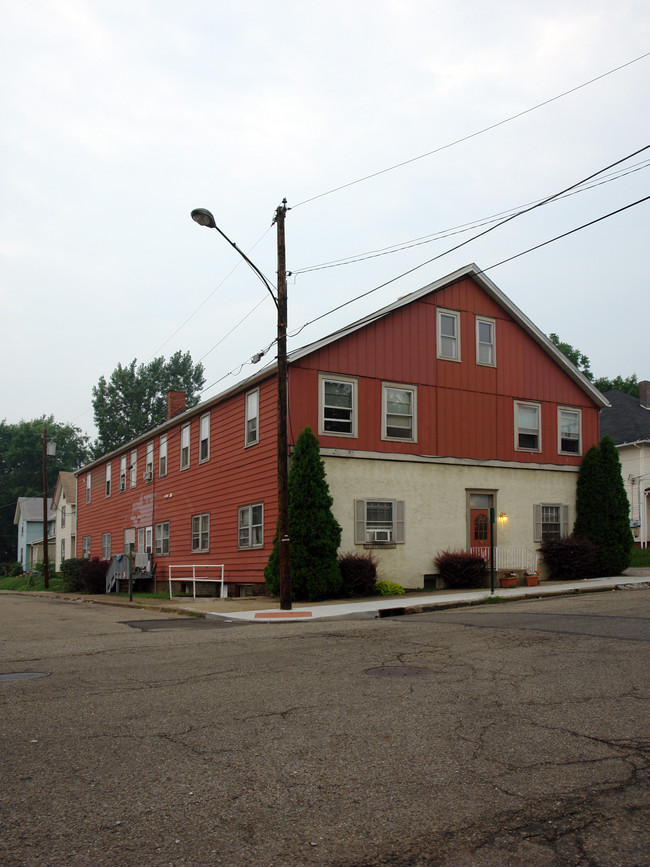 127 Smith Ave SW in Canton, OH - Building Photo - Building Photo