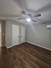 200 Hafer Ave in Baytown, TX - Building Photo - Building Photo