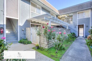 850 Arcadia Ave in Arcadia, CA - Building Photo