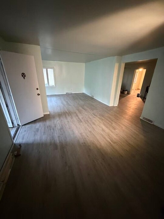 126 Gunn Ave in La Salle, IL - Building Photo