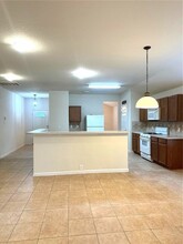 2748 Woodspring Forest Dr, Unit 704 in Houston, TX - Building Photo - Building Photo