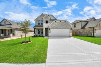 12018 Maple Oak Dr in Houston, TX - Building Photo - Building Photo