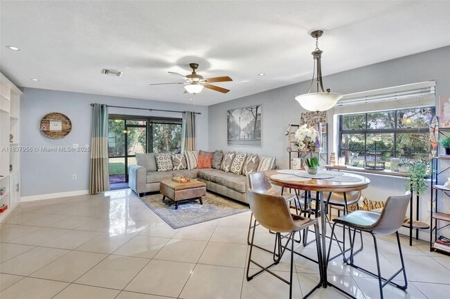 484 Westree Ln in Plantation, FL - Building Photo - Building Photo