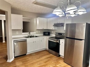 3164 Kingswood Glen in Decatur, GA - Foto de edificio - Building Photo