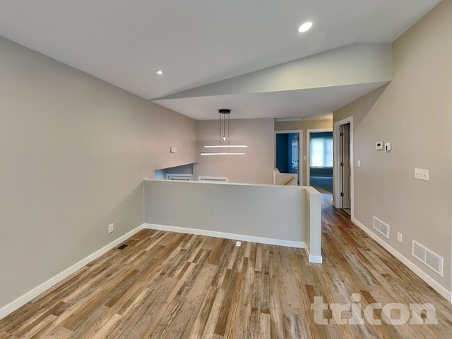 14150 Rolling Oaks Cir NE in Prior Lake, MN - Building Photo - Building Photo