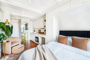 240 W 73rd St, Unit SI FL4-ID1048020P in New York, NY - Building Photo