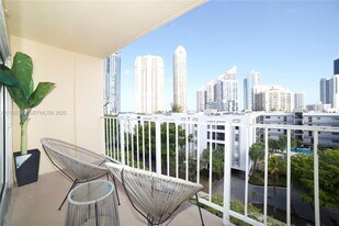 200 178th Dr in Sunny Isles Beach, FL - Building Photo