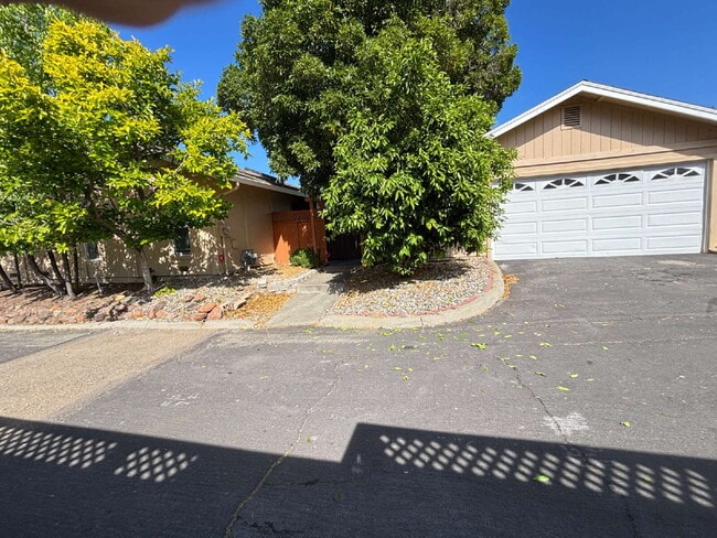 1808 Las Ramblas Dr in Concord, CA - Building Photo - Building Photo