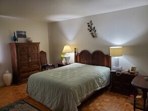 7320 Glenroie Ave, Unit 4-L in Norfolk, VA - Building Photo - Building Photo