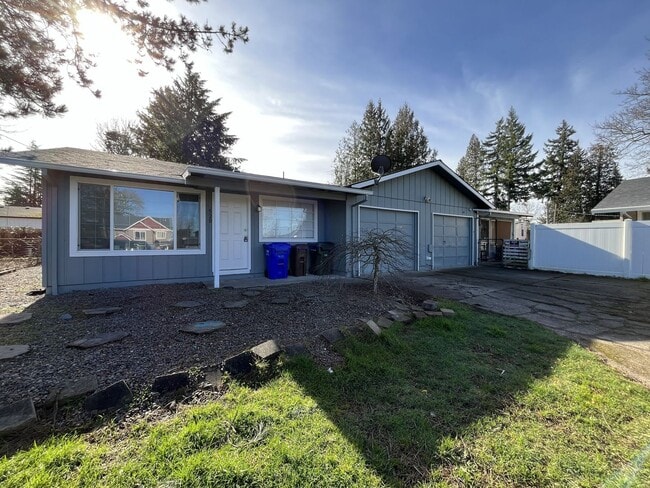 520 Depot St in Fairview, OR - Building Photo - Building Photo