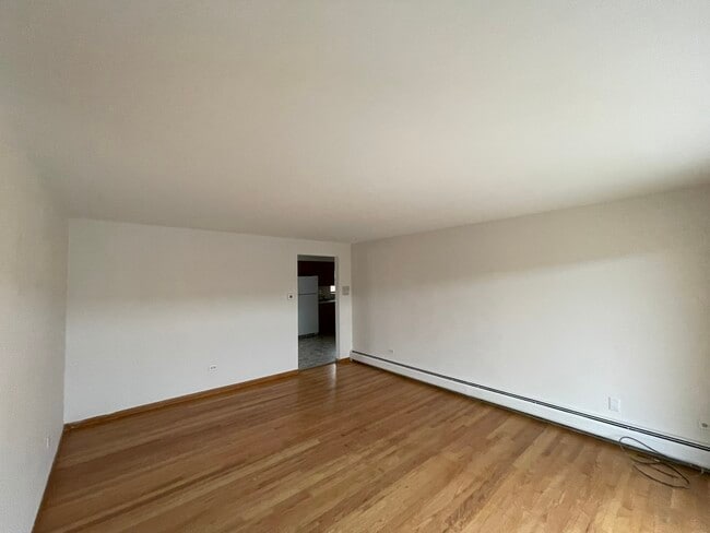 8511 W Gregory St in Chicago, IL - Building Photo - Building Photo