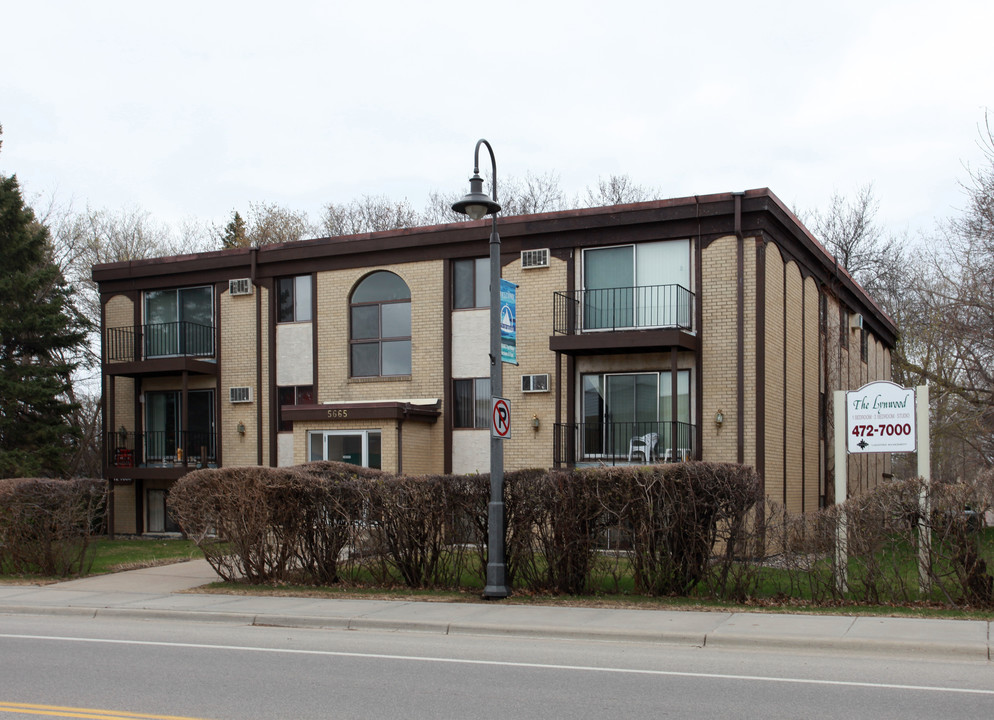 The Lynwood in Mound, MN - Building Photo