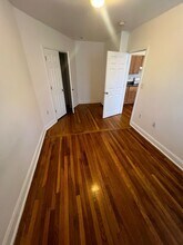 10 Yeamans St in Revere, MA - Foto de edificio - Building Photo