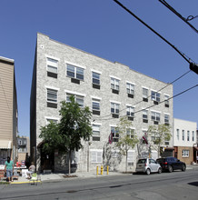 2483 Cambreleng Ave in Bronx, NY - Foto de edificio - Building Photo