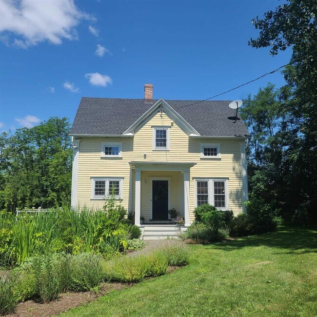 182 Oak Hill Rd in Hudson, NY - Building Photo - Building Photo