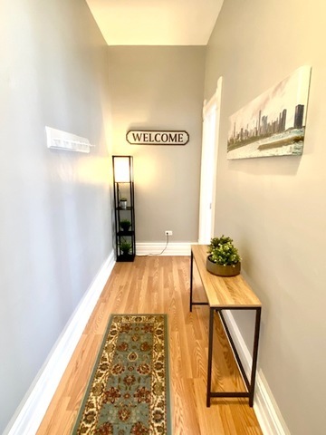 1120 W Barry Ave-Unit -1 in Chicago, IL - Building Photo - Building Photo