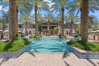 6565 E Thomas Rd in Scottsdale, AZ - Building Photo - Building Photo