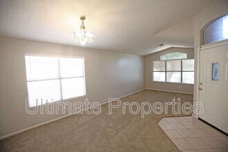 15256 W Melissa Ln in Surprise, AZ - Foto de edificio - Building Photo