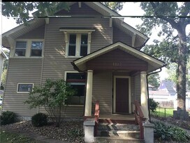 1122 27th St in Des Moines, IA - Building Photo