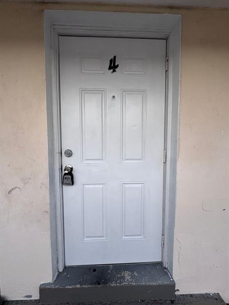 405 6th Ave N in Lake Worth Beach, FL - Building Photo