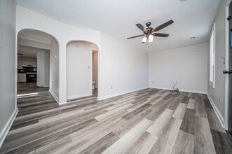 826 S Madison St in Junction City, KS - Building Photo - Building Photo