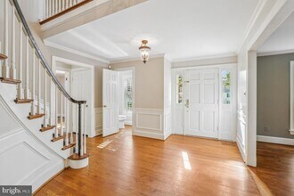 1210 Suffield Dr in McLean, VA - Building Photo - Building Photo