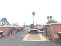 Rancho Apartments in Riverside, CA - Foto de edificio - Building Photo