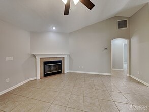 11896 Raindrop Rd in Jacksonville, FL - Building Photo - Building Photo