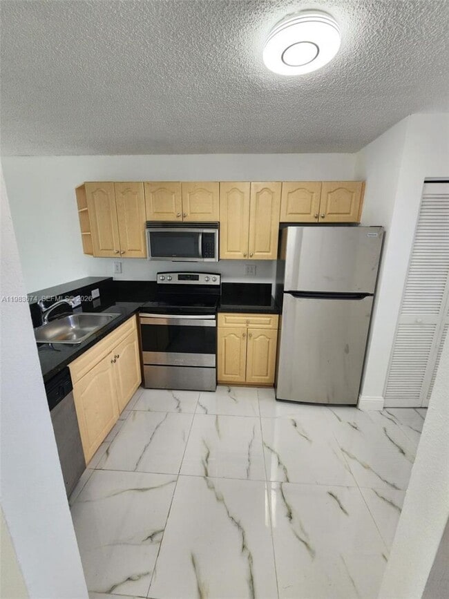 9845 Nob Hill Ct, Unit 9845 in Sunrise, FL - Foto de edificio - Building Photo