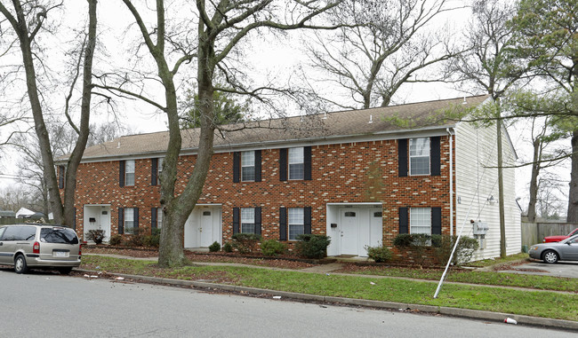 7801 Galveston Blvd in Norfolk, VA - Building Photo - Building Photo