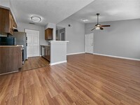 1085 S Hiawassee Rd, Unit 522 in Orlando, FL - Building Photo - Building Photo