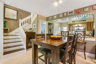 2046 Cove Ln in North Palm Beach, FL - Building Photo - Building Photo