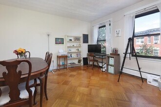 30 Claflin Rd, Unit 2 in Brookline, MA - Building Photo - Building Photo