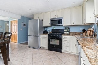 36 Brookside Ave in Dedham, MA - Building Photo - Building Photo