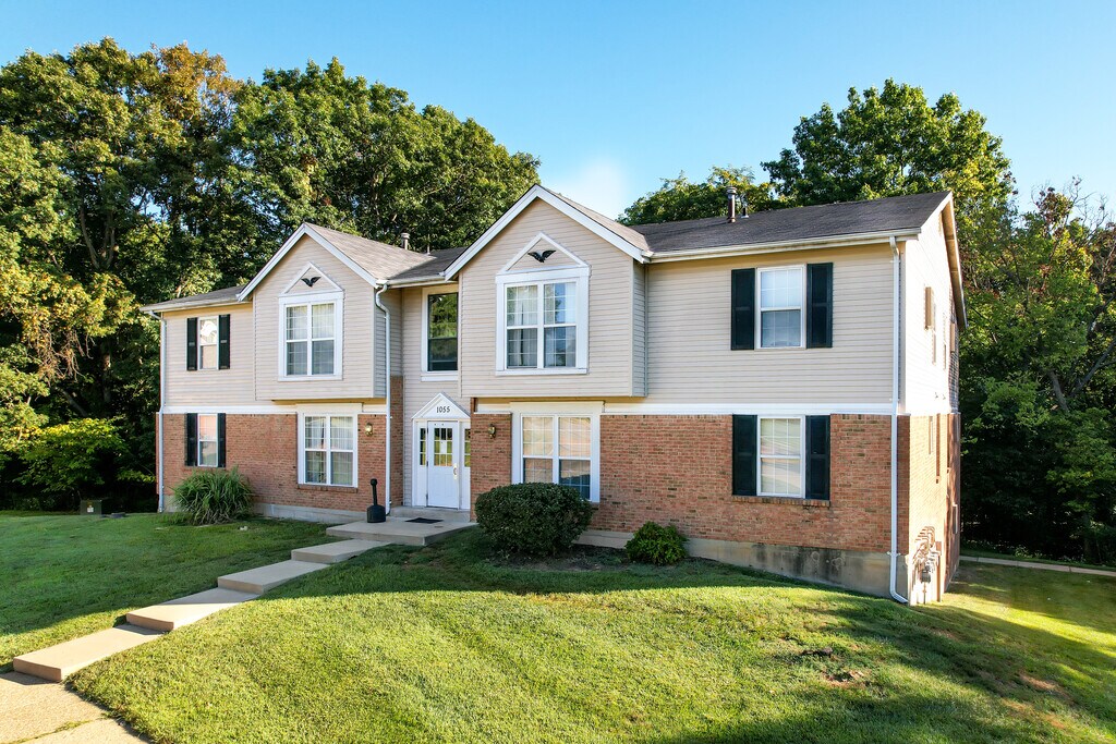 Greenmar Apartments in Fenton, MO