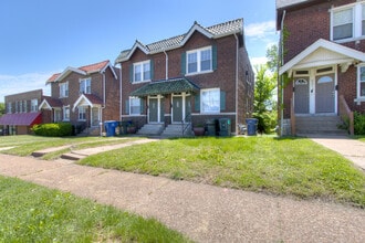 5012 Chippewa St, Unit 5010 2F in St. Louis, MO - Foto de edificio - Building Photo