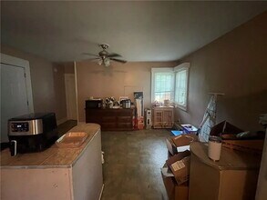 313 Lakeside Dr in Westminster, SC - Building Photo - Building Photo