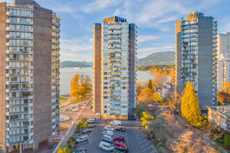 1652 Harwood St in Vancouver, BC - Building Photo - Building Photo