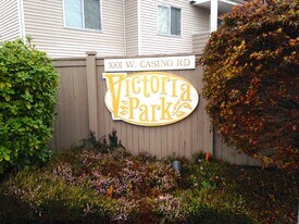 1001 W Casino Rd, Unit D101 in Everett, WA - Building Photo