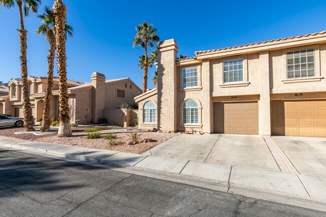 2810 Briar Knoll Dr in Henderson, NV - Building Photo - Building Photo