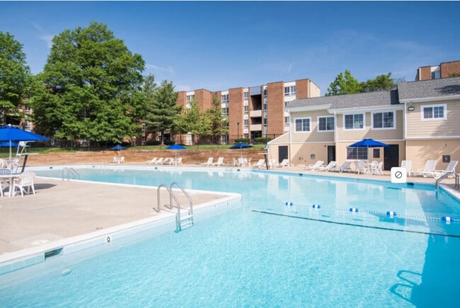 Courts at Walker Mill Apartments in Capitol Heights, MD - Foto de edificio - Building Photo