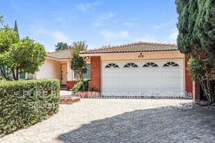 418 Palo Verde Dr in Sunnyvale, CA - Building Photo