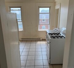 83 Southview St in Waterbury, CT - Building Photo - Building Photo