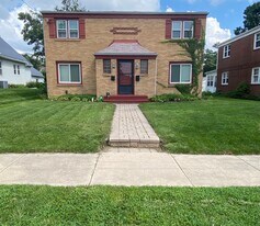 717 N Highland Ave in Rockford, IL - Building Photo