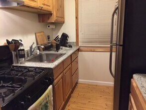 2565 Pinter Ave, Unit Unit 1 (Front, 2bd/1ba) in South Lake Tahoe, CA - Building Photo - Building Photo