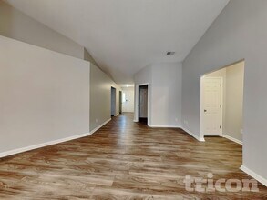 5050 Elizabeth Rd in Charlotte, NC - Building Photo - Building Photo