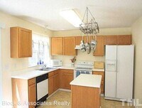 418 Bergen Ave photo'