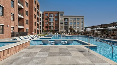 The Park at Katy Trail in Dallas, TX - Building Photo - Building Photo