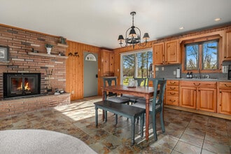2120 Walleye Ln in Bellaire, MI - Foto de edificio - Building Photo