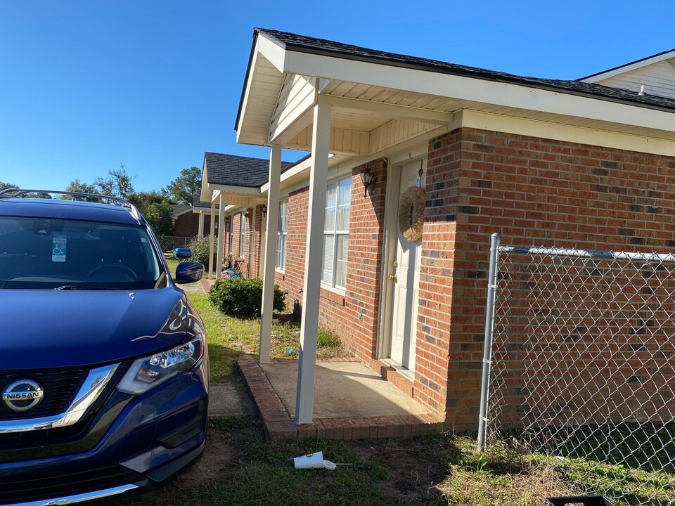 128 Winding Way in Leesburg, GA - Building Photo